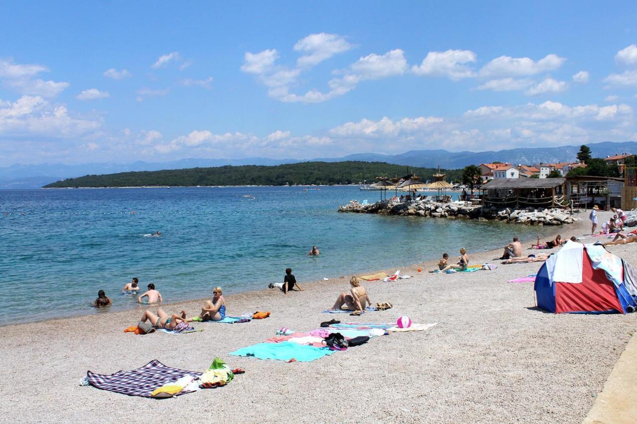 Apartments By The Sea Njivice, Krk - 5296 Bagian luar foto