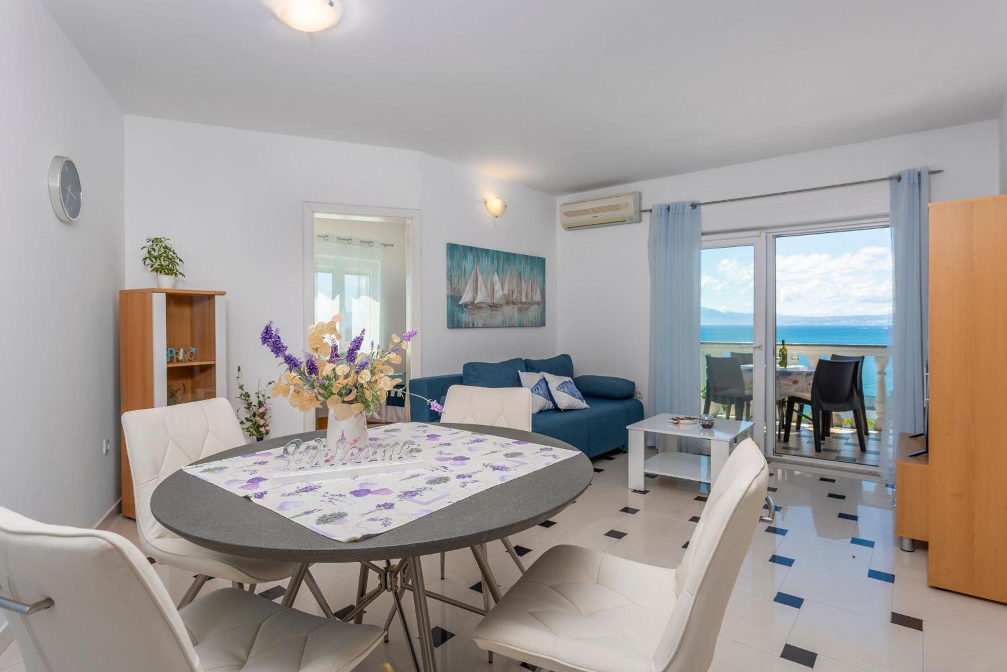 Apartments By The Sea Njivice, Krk - 5296 Ruang foto