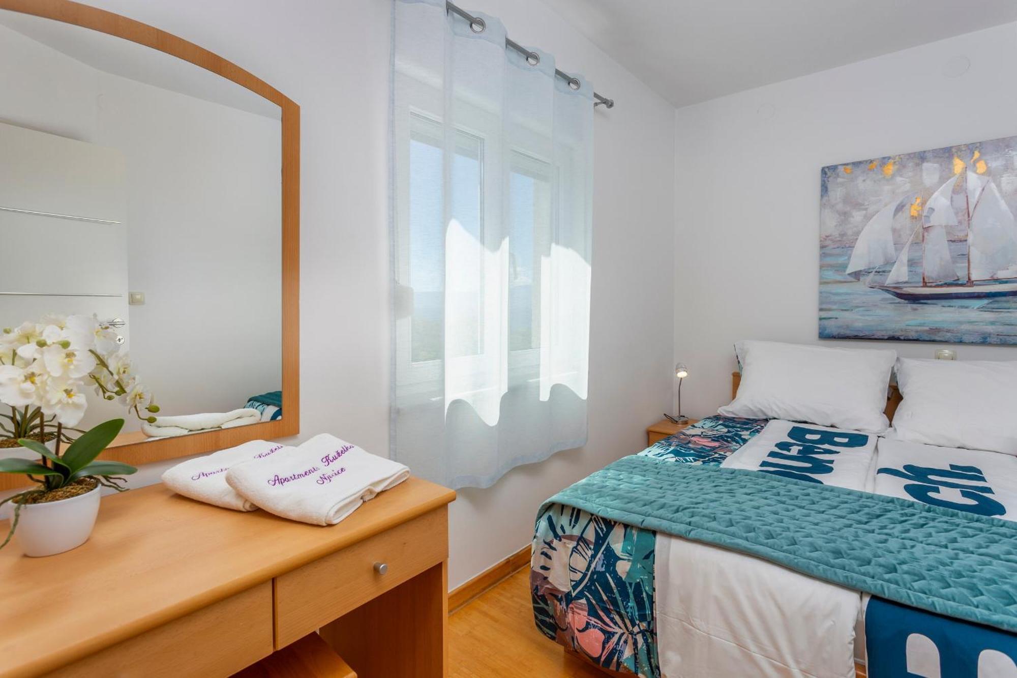 Apartments By The Sea Njivice, Krk - 5296 Ruang foto