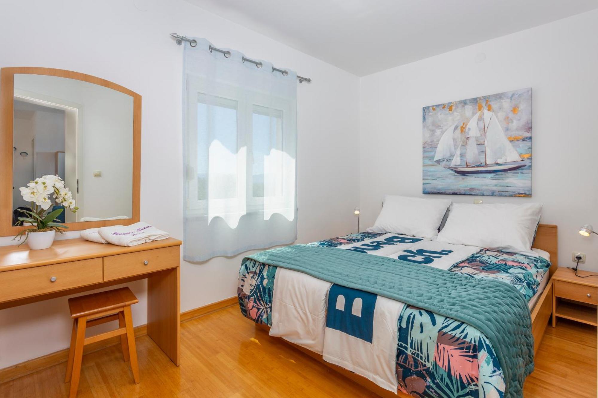 Apartments By The Sea Njivice, Krk - 5296 Bagian luar foto